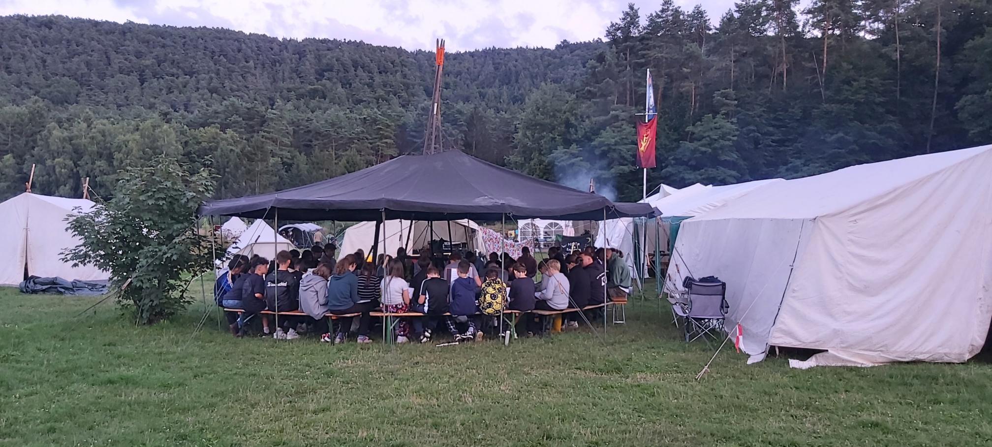 Zeltlager - gemeinsames Singen